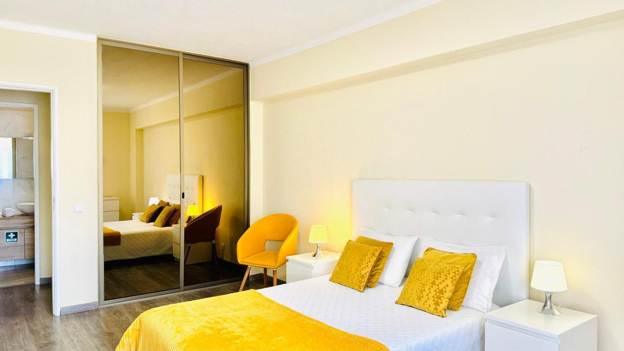Da Rocha, 5-f, Charming With Air Conditioning - Patio Da Rocha By Ig